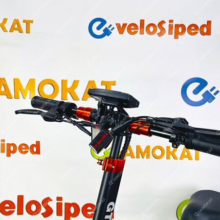 Электросамокат-GT-M4-Pro-18Ah-руль