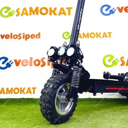 Электросамокат-Kugoo-M5-передние-фары